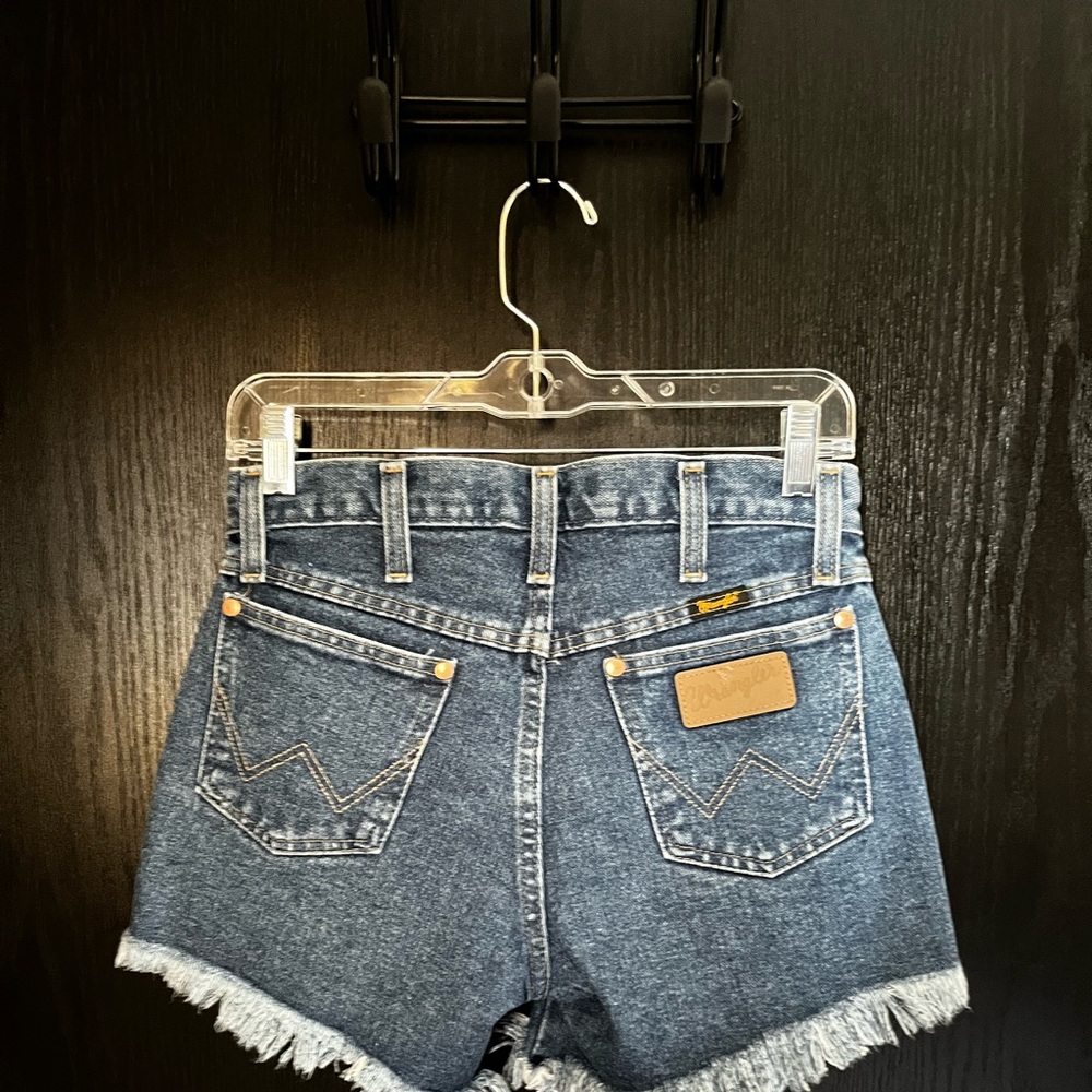 Wrangler Shorts - Picture 5 of 8